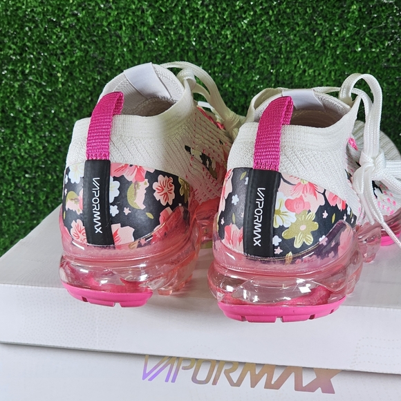 Nike Women’s Pink White 🩷 Floral air Max Vapormax Swoosh VaporMax Sneakers - Picture 9 of 10